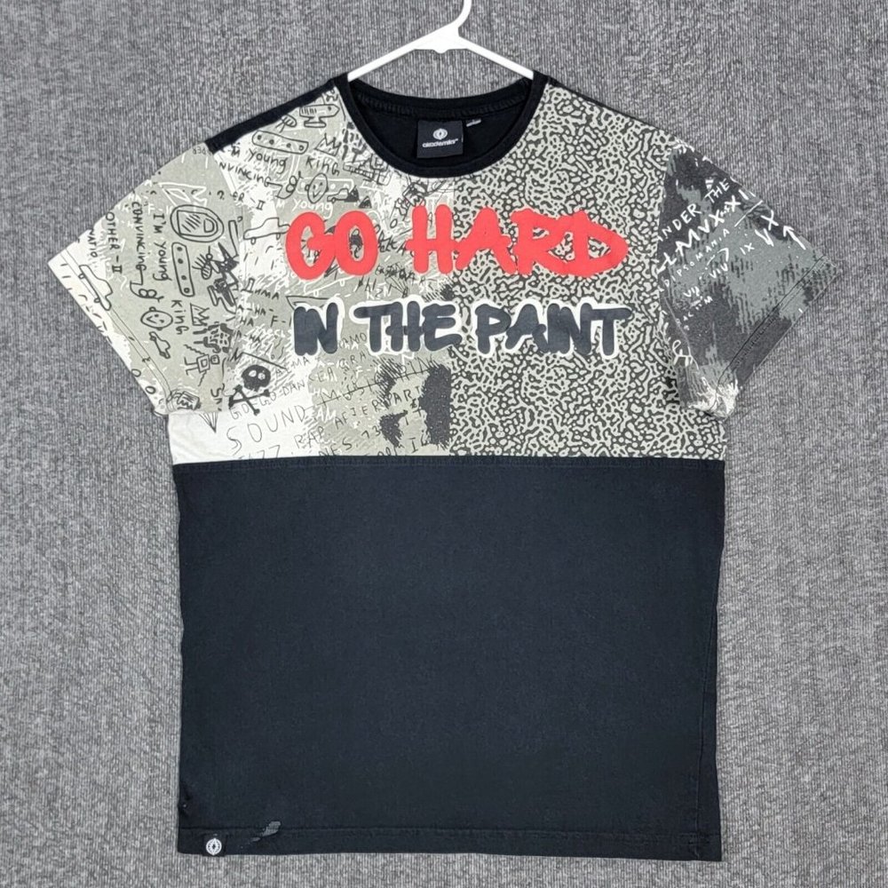 Akademiks T-Shirt Mens Small Go Hard On The Paint Graffiti Graphic Streetwear